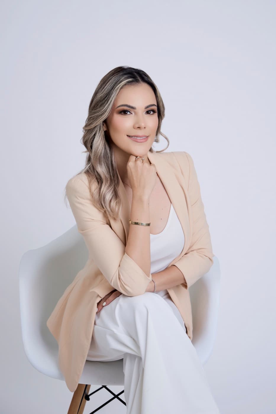 Yazmín Acosta, retrato editorial